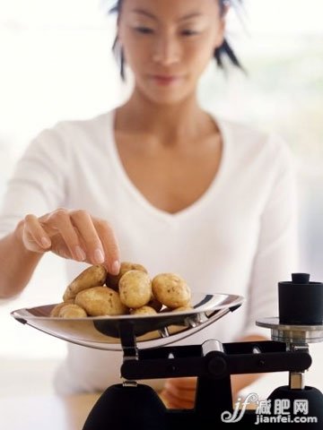 要有選擇地吃零食來控制食欲