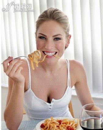 靠節(jié)食減肥警惕8大病患危機(jī)