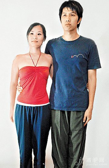 情侶瑜伽動(dòng)作讓彼此一起享瘦