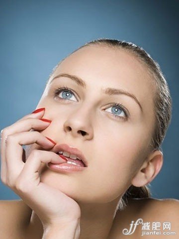 簡單兩個瘦臉步驟讓你輕松擁有小臉