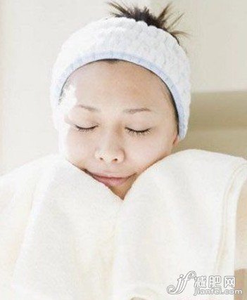 最優(yōu)級(jí)瘦臉?lè)▌t 徹底告別腫腫“嬰兒肥”