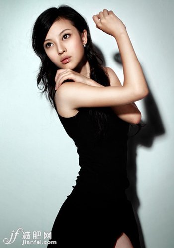 細(xì)臂減肥操四部曲 溫柔按壓瘦手臂