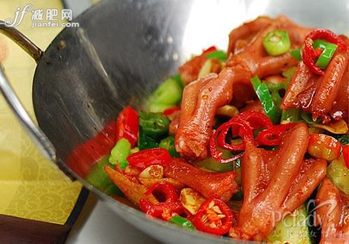 網(wǎng)友爬樓梯減肥 3個月暴瘦21斤