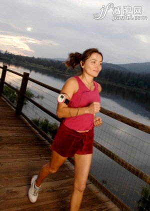 產(chǎn)后女性適合運(yùn)動(dòng)收腰