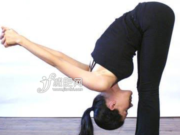 白領(lǐng)一族如何美背 前屈式