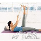 七日瘦身瑜伽，拉伸腿部