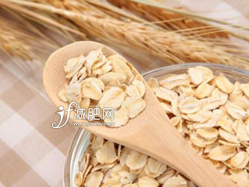 冬季怎么快速瘦肚子 吃燕麥?zhǔn)荻亲? alt=