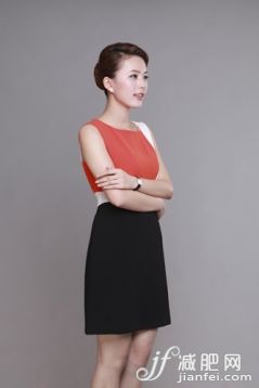 商務,女商人,白領,商務人士,站_gic6602263_穿著職業(yè)裝的年輕女人_創(chuàng)意圖片_Getty Images China