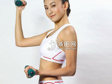 瘦背最快運(yùn)動法 3個美背動作必學(xué) 瘦背最快運(yùn)動法 3個美背動作必學(xué)