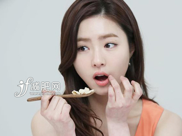 產(chǎn)后如何健康瘦身 不同體質(zhì)選不同節(jié)食法