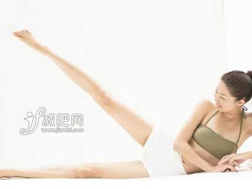 睡前4個動作快速瘦出小蠻腰側(cè)臥抬高