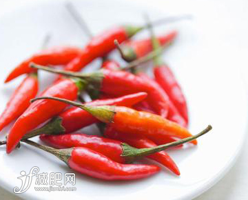 吃辣椒所產(chǎn)生的輕微灼熱感