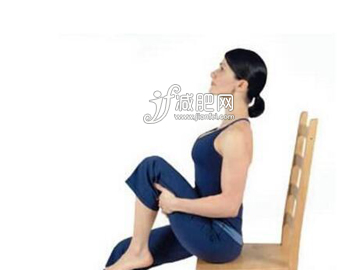 一周瘦腿的最快方法 坐姿抬腿 一周瘦腿的最快方法 坐姿抬腿