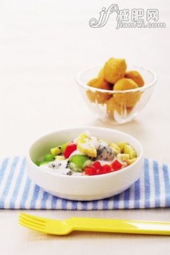 水果沙拉,沙拉,火龍果,酸奶,牛奶_33d4273ac_木瓜水果沙拉_創(chuàng)意圖片_Getty Images China 水果沙拉,沙拉,火龍果,酸奶,牛奶_33d4273ac_木瓜水果沙拉_創(chuàng)意圖片_Getty Images China
