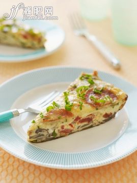 早餐,切片食物,菜肉煎蛋餅,攝影,蛋白卷_566206357_Slice of Frittata_創(chuàng)意圖片_Getty Images China