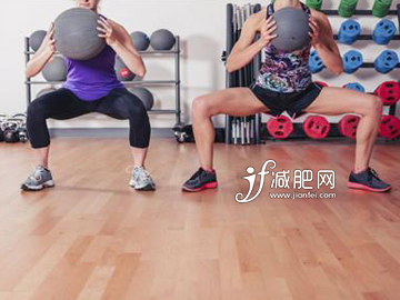 蹲馬步能瘦腿 正確蹲馬步擺脫腿部肥肉 蹲馬步能瘦腿 正確蹲馬步擺脫腿部肥肉