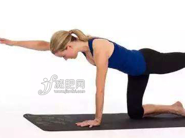 全身減肥怎么做 踢腿式