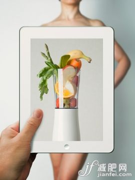 人,影棚拍攝,中間部分,45到49歲,手_534675601_Vegetables and fruits in mixer on tablet, and body_創(chuàng)意圖片_Getty Images China 人,影棚拍攝,中間部分,45到49歲,手_534675601_Vegetables and fruits in mixer on tablet, and body_創(chuàng)意圖片_Getty Images China