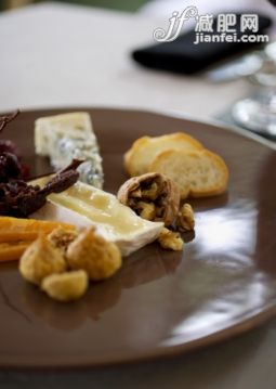 飲食,園藝器具,食品,餐具,奶制品_122641295_Assorted cheese_創(chuàng)意圖片_Getty Images China