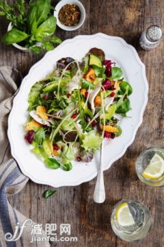 飲食,飲料,食品,銀餐具,餐具_472128043_Turkey and avocado salad with cranberry dressing_創(chuàng)意圖片_Getty Images China