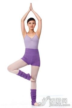 室內(nèi),影棚拍攝,攝影,藝術(shù),人_gic5896530_東方女人健身_創(chuàng)意圖片_Getty Images China