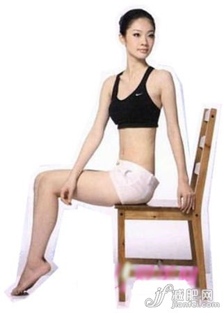 扭腰轉(zhuǎn)身Step2