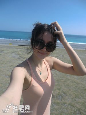  名模瑞莎的運(yùn)動(dòng)減肥經(jīng) 輕松塑造緊致好身材 