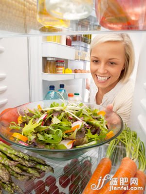 用豐富蛋白質(zhì)護(hù)膚