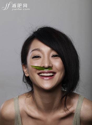 明星瘦身大公開(kāi) 林鵬曬素顏發(fā)減肥宣言 