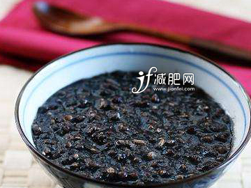 健康減肥餐，黑芝麻糙米粥