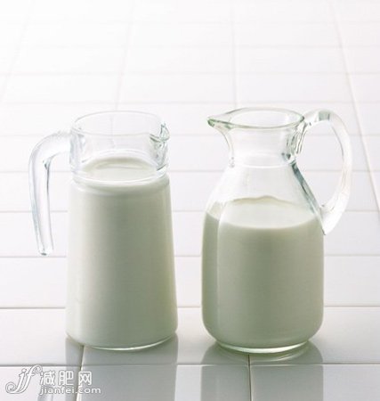 牛奶VS豆?jié){ 哪一個(gè)更適合瘦身