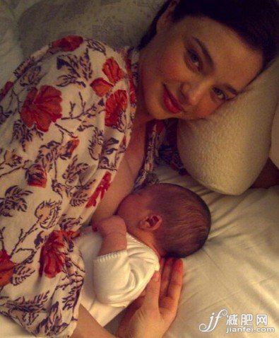 董潔白百合 產(chǎn)后身材比少女更火辣 