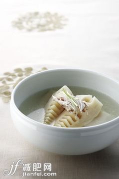 食品,韓國食物,湯,筍,碗_gic5374329_Korean food,bamboo shoot soup_創(chuàng)意圖片_Getty Images China