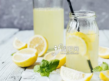 檸檬水可以解渴且沖淡想吃東西的欲望