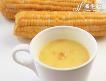 玉米,飲食,影棚拍攝,蔬菜,攝影_498162859_Corn soup_創(chuàng)意圖片_Getty Images China