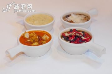 飲食,食品,餐具,室內(nèi),碗_142547571_High angle view of four assorted soups_創(chuàng)意圖片_Getty Images China