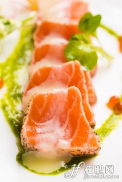 東方食品,生魚片,室內(nèi),壽司,食品_d5c4f5598_美味可口的日本料理_創(chuàng)意圖片_Getty Images China