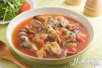 飲食,海產(chǎn),影棚拍攝,湯匙,盤子_161135073_Seafood Tomato Soup_創(chuàng)意圖片_Getty Images China 飲食,海產(chǎn),影棚拍攝,湯匙,盤子_161135073_Seafood Tomato Soup_創(chuàng)意圖片_Getty Images China
