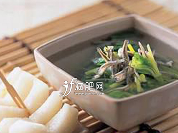 一日三餐怎么吃減肥 小魚(yú)干莧菜湯