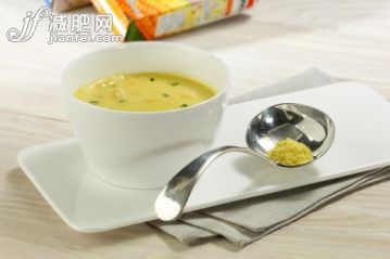 室內(nèi),影棚拍攝,食品,飲食,湯匙_gic11253896_a plate of a spoon and a soup_創(chuàng)意圖片_Getty Images China