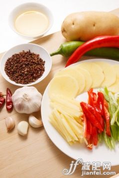 室內(nèi),影棚拍攝,無(wú)人,中國(guó)文化,食品_8c46c9901_炒土豆絲的食材_創(chuàng)意圖片_Getty Images China