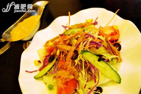 六款減肥沙拉讓你春天不發(fā)胖