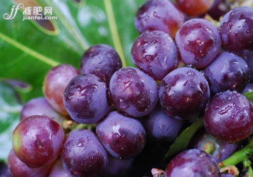 排毒“紅與黑”吃出纖瘦身材