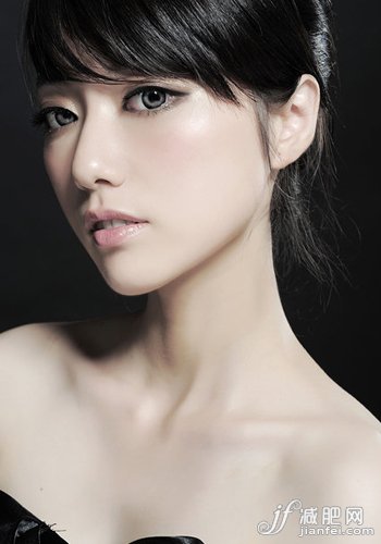 十一型女攻略：悠長(zhǎng)假期里的時(shí)尚“出軌”