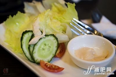 臉上就像有一斤肉 怎么才能瘦臉？