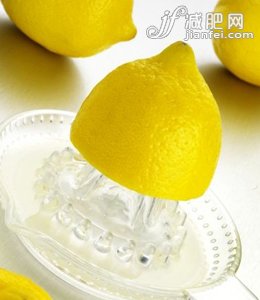 吃柑橘的時(shí)候別丟掉橘絡(luò)