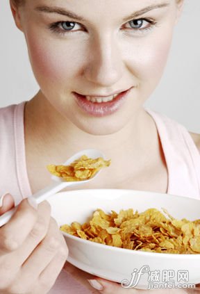 按壓地倉(cāng)穴可抑制食欲