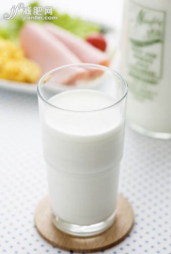 豆?jié){減肥新吃法 快速瘦身很簡單