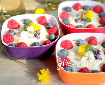 低熱量的漿果提供健康劑量的維生素C 低熱量的漿果提供健康劑量的維生素C