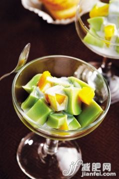 水果,酸奶,牛奶,點(diǎn)心,食品_927c1b2d5_獼猴桃水果果凍_創(chuàng)意圖片_Getty Images China